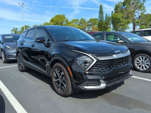 Certified 2025 Kia Sportage EX image 2