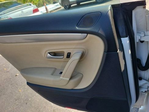 Used 2013 Volkswagen CC Lux image 16