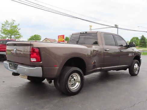 Used 2018 RAM 3500 SLT w/ Luxury Group AWD/4WD image 6