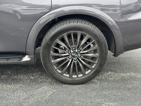Used 2024 INFINITI QX80 Sensory w/ All-Season Package AWD/4WD image 9