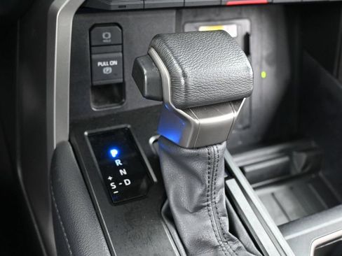 Used 2023 Toyota Tundra Limited AWD/4WD image 26