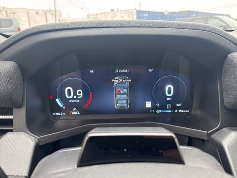 Used 2025 Ford Explorer ST-Line w/ ST-Line Street Pack image 19