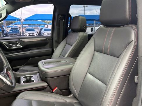 Used 2023 Chevrolet Suburban RST w/ Luxury Package RWD image 6