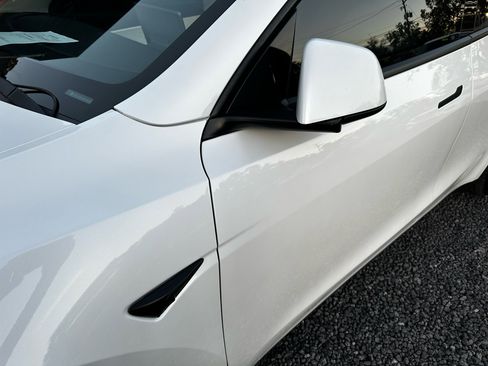 Used 2022 Tesla Model Y Performance image 4