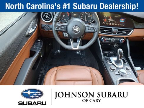 Used 2020 Alfa Romeo Giulia w/ Nero Edizione RWD image 22