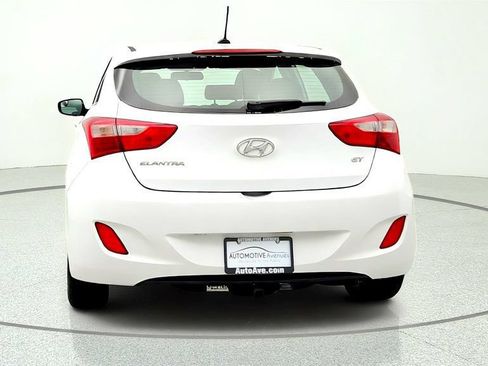 Used 2016 Hyundai Elantra GT FWD image 6