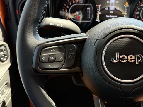 New 2025 Jeep Gladiator Rubicon w/ Convenience Group image 20