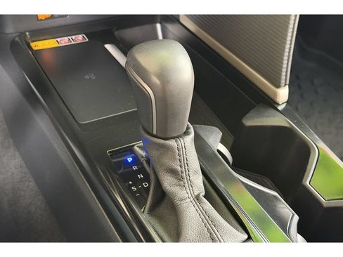 Certified 2025 Toyota Camry SE FWD image 21