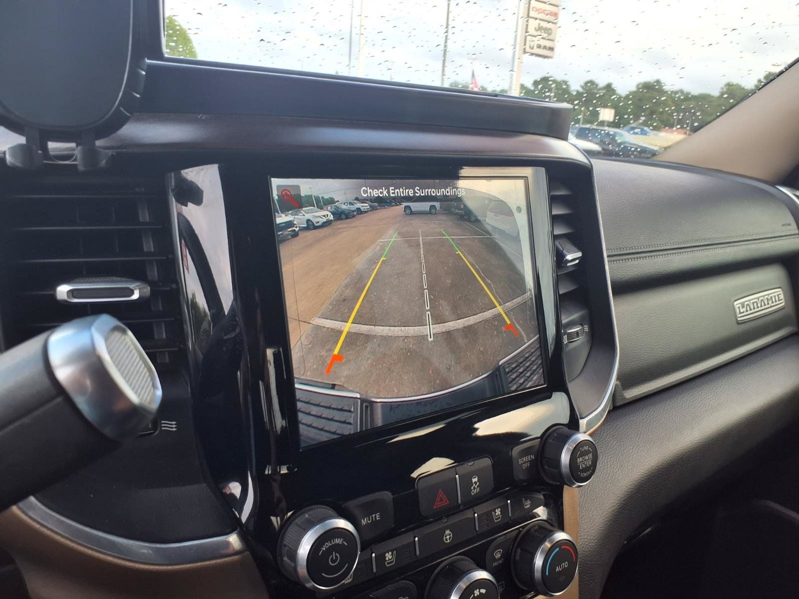 Used 2022 RAM 2500 Laramie AWD/4WD image 18