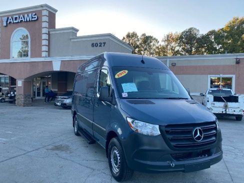 Used 2019 Mercedes-Benz Sprinter 144 image 9