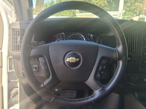 Used 2021 Chevrolet Express 2500 w/ Driver Convenience Package image 25