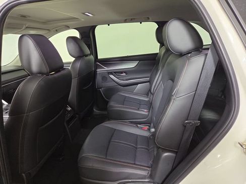 Used 2024 MAZDA CX-90 3.3 Turbo w/ Preferred Plus AWD/4WD image 16