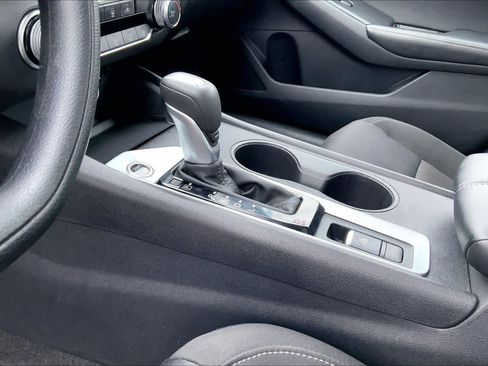 Used 2025 Nissan Altima 2.5 SV image 16