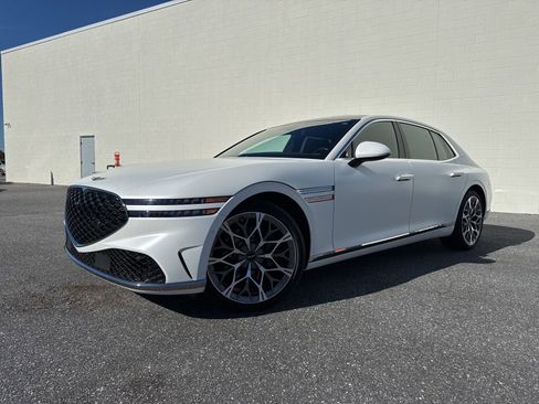 Used 2023 Genesis G90 3.5T image 3