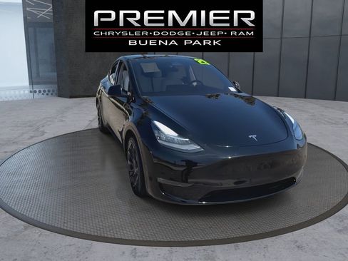 Used 2021 Tesla Model Y Long Range AWD/4WD image 2