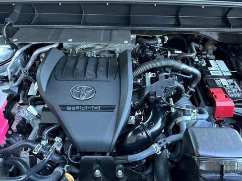 Used 2023 Toyota Highlander LE FWD image 55