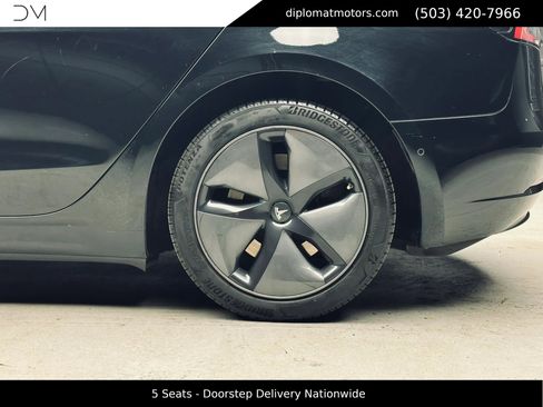 Used 2018 Tesla Model 3 Long Range image 37