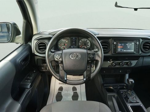 Used 2018 Toyota Tacoma SR w/ SR Convenience Package RWD image 21