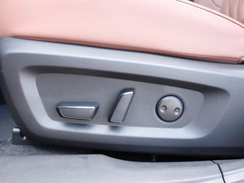 New 2025 Mitsubishi Outlander SEL image 7