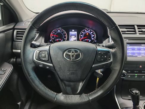 Used 2017 Toyota Camry SE image 17