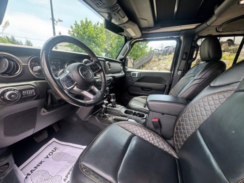 Used 2022 Jeep Wrangler Unlimited Sahara AWD/4WD image 14