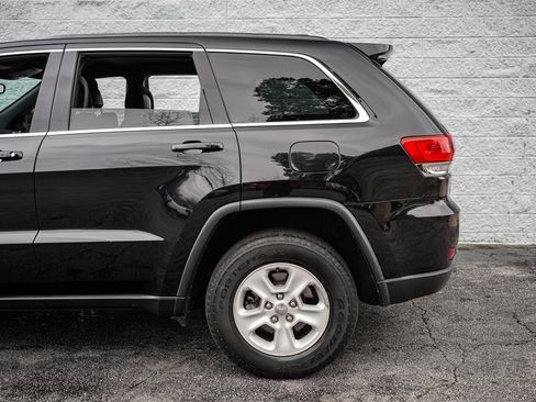 Used 2017 Jeep Grand Cherokee Laredo image 11