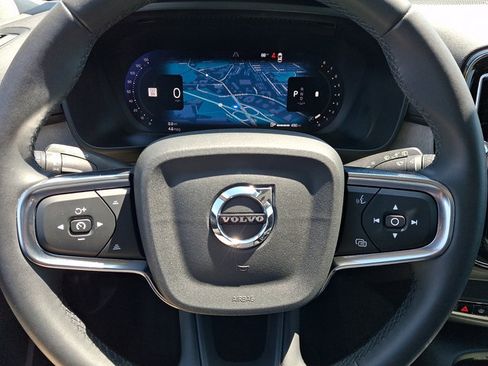 Used 2024 Volvo XC40 B5 Plus w/ Protection Package Premier AWD/4WD image 22