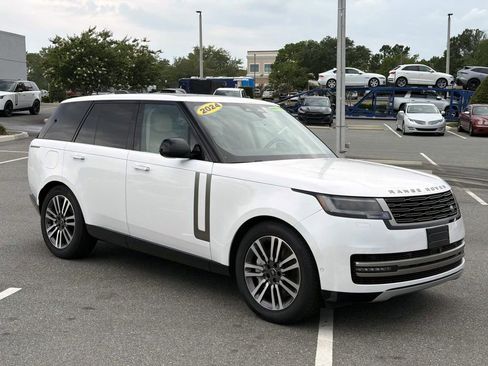 Used 2024 Land Rover Range Rover SE AWD/4WD image 7
