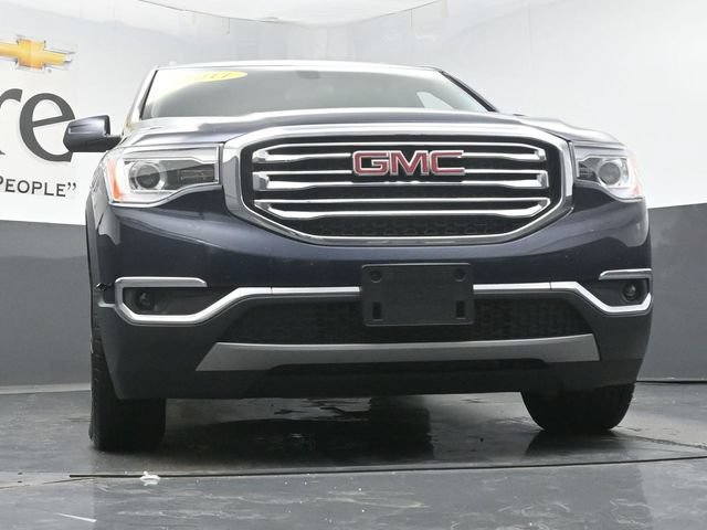 Used 2017 GMC Acadia SLE w/ Driver Alert Package I FWD image 3