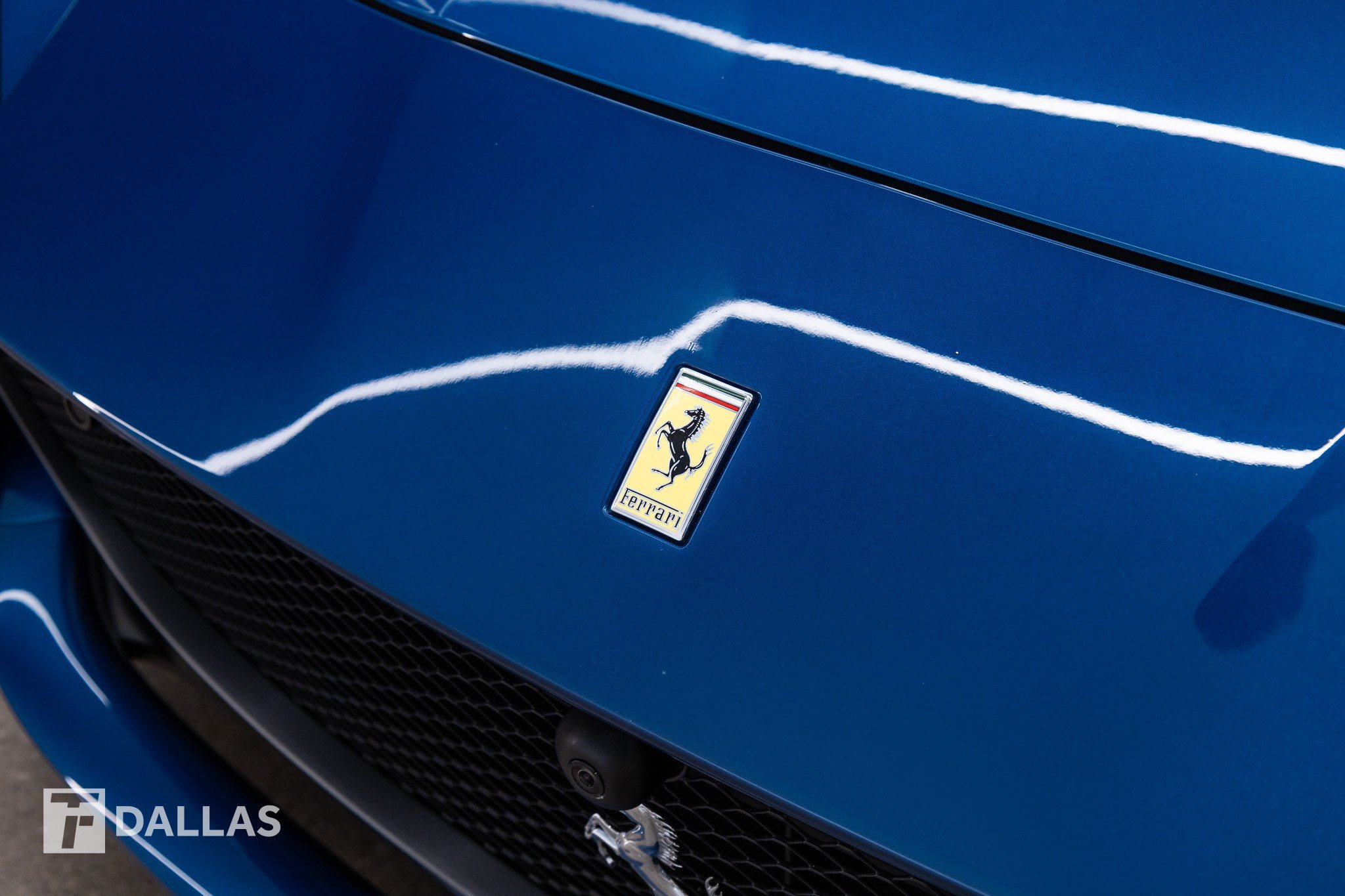 Used 2018 Ferrari 812 Superfast RWD image 6