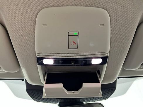 Used 2023 Nissan Ariya FWD image 36