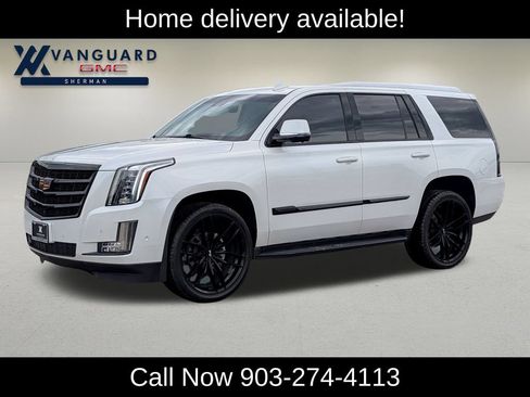 Used 2018 Cadillac Escalade Luxury AWD/4WD image 3