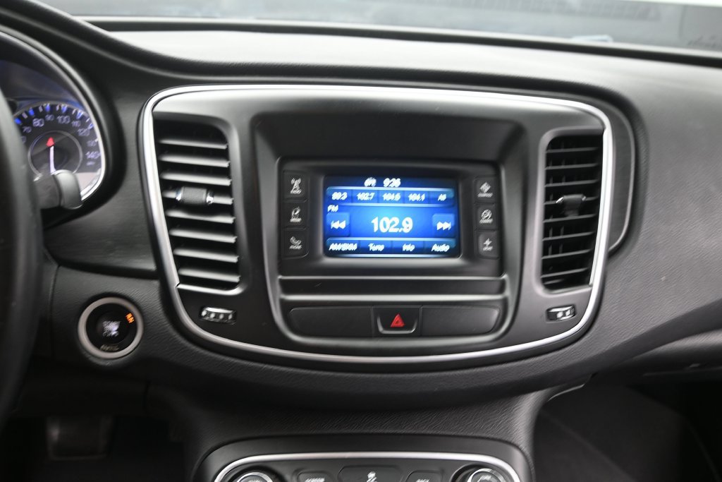Used 2015 Chrysler 200 Limited w/ Convenience Group FWD image 26