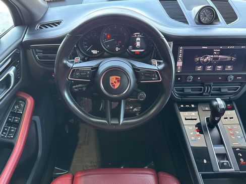Certified 2023 Porsche Macan AWD/4WD image 14