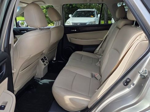 Used 2015 Subaru Outback 2.5i Limited AWD/4WD image 12