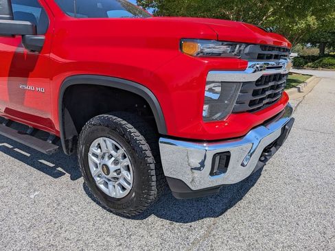 Used 2025 Chevrolet Silverado 2500 LT w/ Convenience Package AWD/4WD image 10