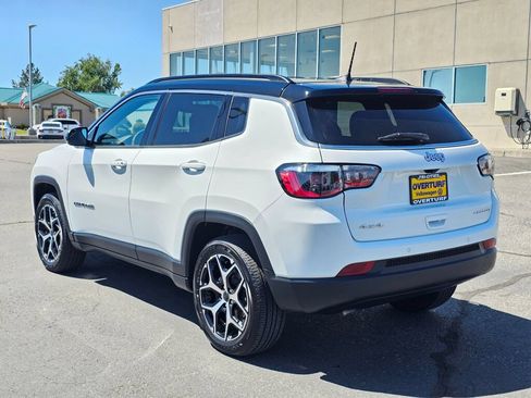 Used 2025 Jeep Compass Limited AWD/4WD image 4