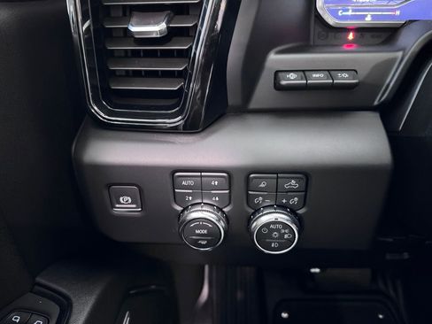 Certified 2024 GMC Sierra 2500 AT4 w/ AT4 Premium Plus Package image 24