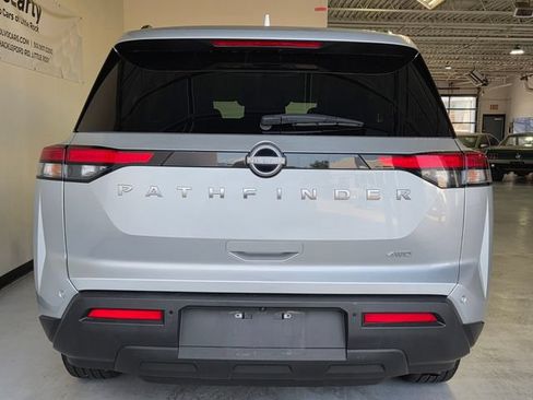 Used 2025 Nissan Pathfinder SV AWD/4WD image 28