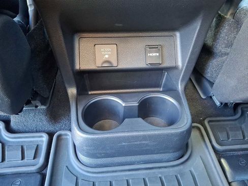 Used 2022 Toyota Sienna XSE w/ XSE Plus Package image 11