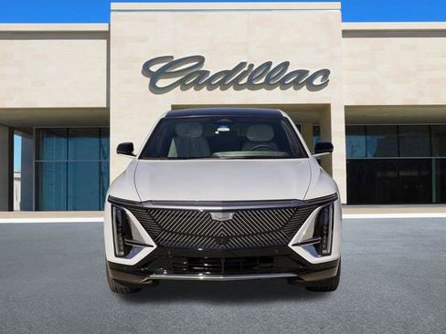 New 2026 Cadillac Lyriq Luxury RWD image 7