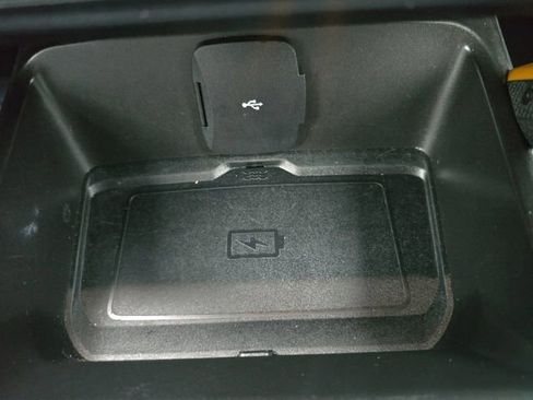 Used 2022 Ford Bronco Badlands image 6