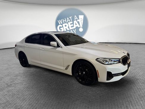 Used 2022 BMW 530i xDrive w/ Premium Package AWD/4WD image 1