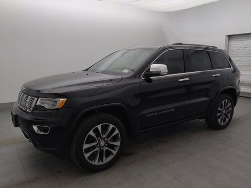 Used 2018 Jeep Grand Cherokee Overland AWD/4WD image 2