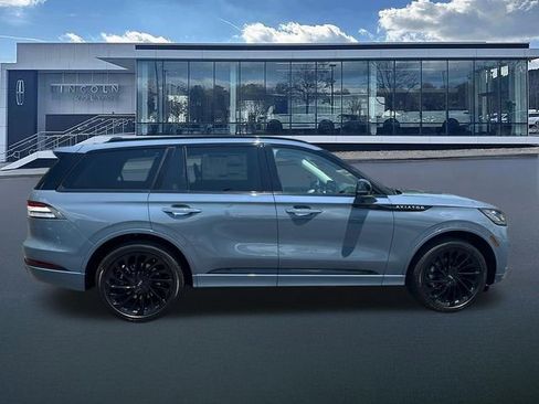 New 2026 Lincoln Aviator Reserve w/ Luxury Package AWD/4WD image 9