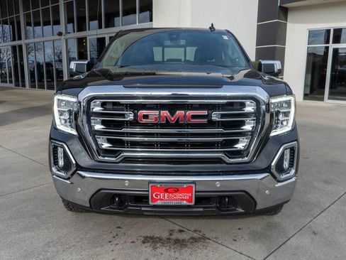Used 2022 GMC Sierra 1500 SLT w/ SLT Premium Plus Package AWD/4WD image 2