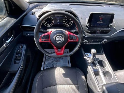 Used 2022 Nissan Altima 2.5 SV FWD image 5