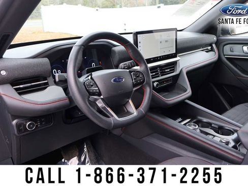 Used 2025 Ford Explorer ST-Line image 10