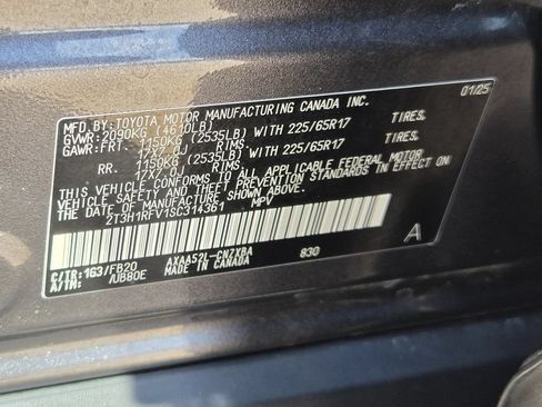 Used 2025 Toyota RAV4 LE FWD image 30