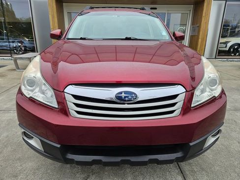 Used 2011 Subaru Outback 2.5i Premium AWD/4WD image 2